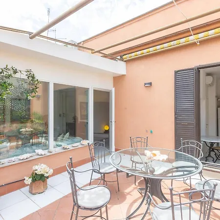 Апартаменты Tre Lune Penthouse By In